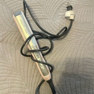 Kingdom Cares Pink Hair Straightener brush up to‎ 395 Degrees